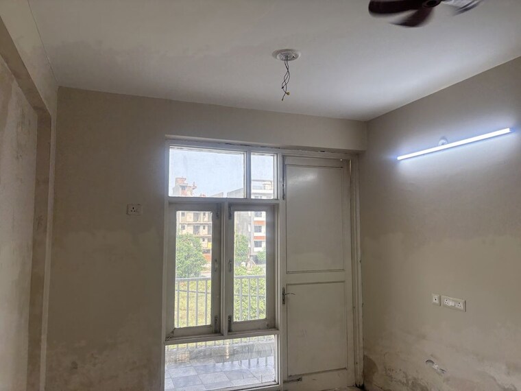 Room, tdi-the-grand-retreat 3 Bedroom 180 Sq.Yd. Builder Floor In Sector 88 Faridabad 10515646