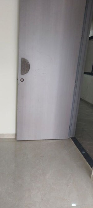 Room in 3 BHK Apartment at Damji Shamji Mahavir Spring Tulip Phase 1, Pokhran Road No Two – for Rent