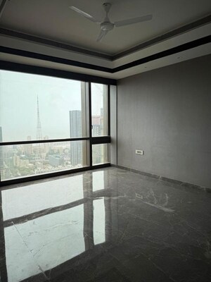 Room in 3 BHK Apartment at Lodha Trump Tower, Worli – for Rent