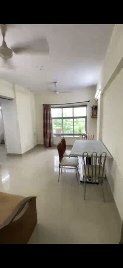 2 BHK Apartment For Rent in Coronet Building