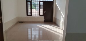 Room in 4 BHK Builder Floor at Palam Vihar Residents Association, Palam Vihar – for Rent