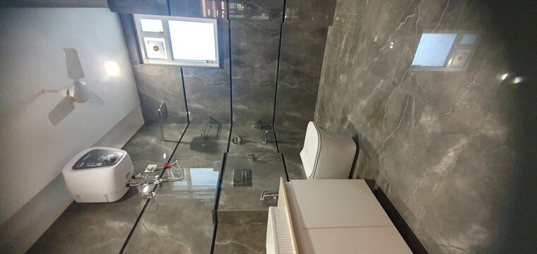 Bathroom, palam-vihar-residents-association 4 Bedroom 2100 Sq.Ft. Builder Floor In Palam Vihar Gurgaon 10515652