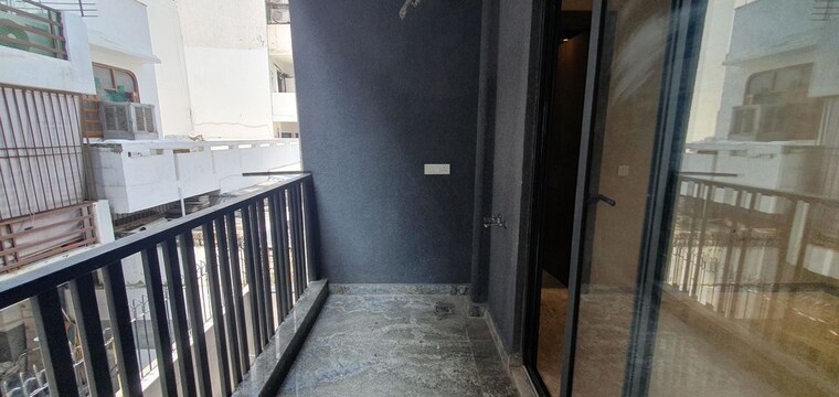 Balcony, palam-vihar-residents-association 4 Bedroom 2100 Sq.Ft. Builder Floor In Palam Vihar Gurgaon 10515652