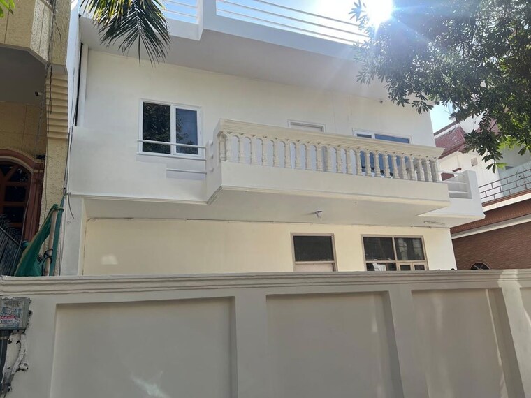 Exterior View, sector 39 6 Bedroom 300 Sq.Mt. Independent House In Sector 39 Noida 10515649