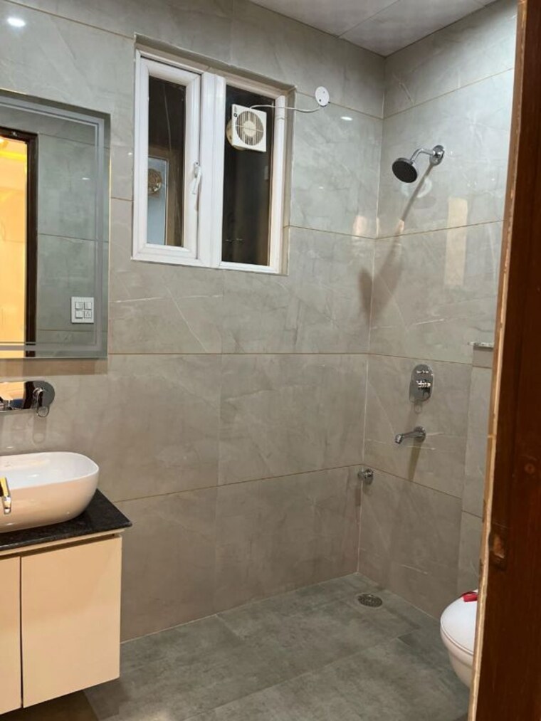 Bathroom, pinnacle-aeren-homes 3 Bedroom 1600 Sq.Ft. Apartment In Pir Machalla Zirakpur 10515704