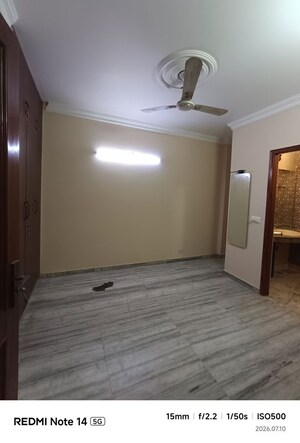 Master Bedroom in 3 BHK Builder Floor at Chittaranjan Park – for Rent