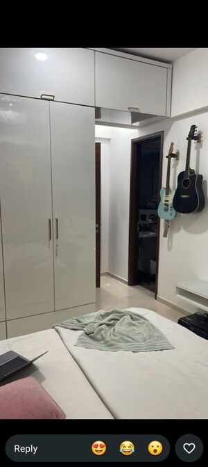 Furnished Amenities in 3 BHK Apartment at Mayfair Akshay, Lokhandwala – for Rent