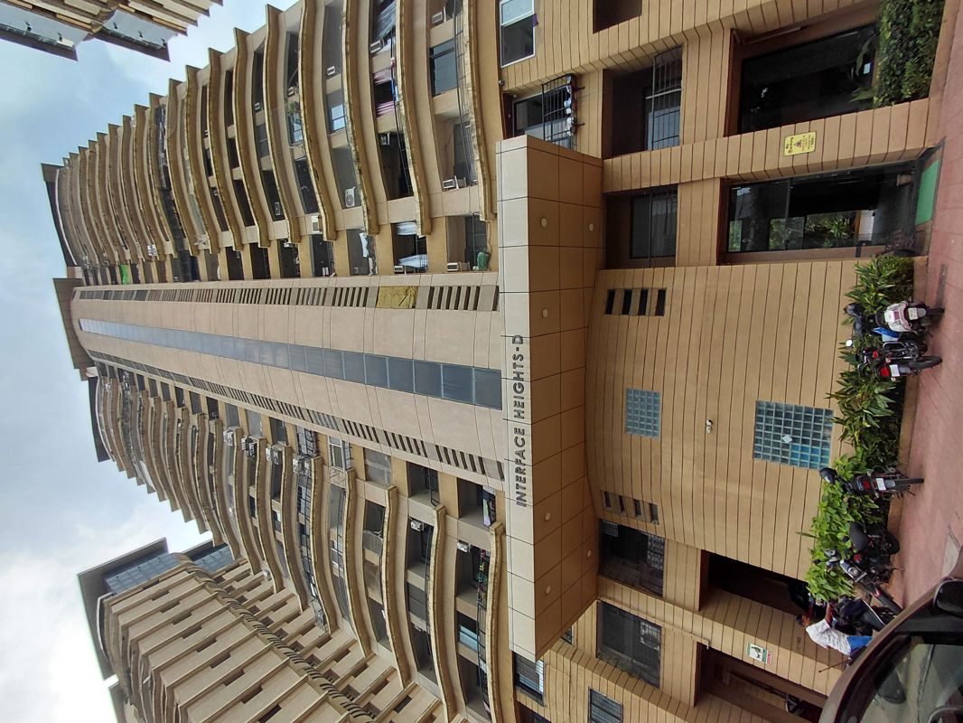 2 BHK 750 Sq.Ft. Apartment in Interface Building