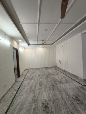 Room in 3 BHK Builder Floor at Neb Sarai – for Rent