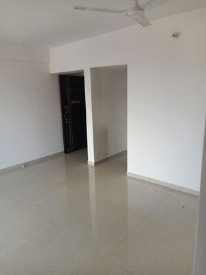 Room in 2 BHK Apartment at Cosmos Jewels, Ghodbunder Road – for Rent