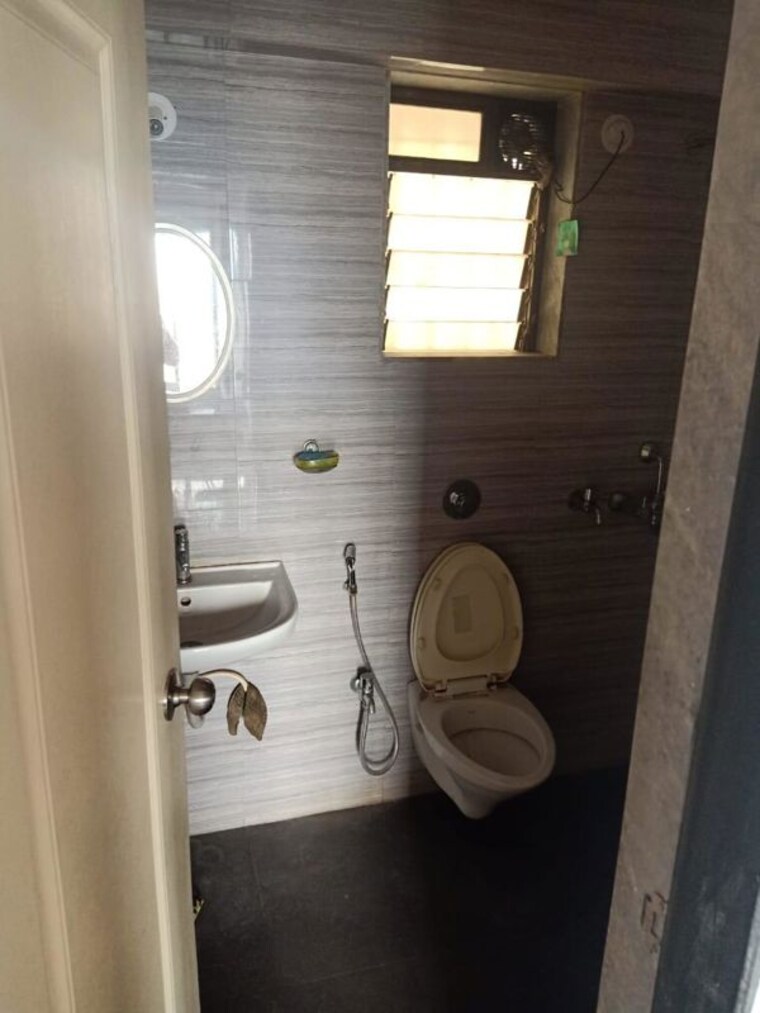 Bathroom, cosmos-jewels 2 Bedroom 700 Sq.Ft. Apartment In Ghodbunder Road Thane 10515806