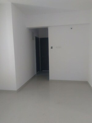 Room in 2 BHK Apartment at Kharadi – for Rent