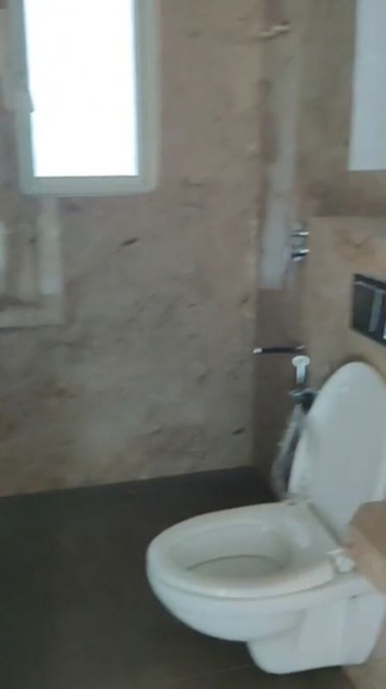 Bathroom, akshar-amar-mansion 3 Bedroom 1300 Sq.Ft. Apartment In Chembur Mumbai 10515797