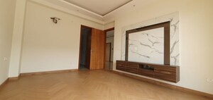Room in 2 BHK Builder Floor at Sector 21 – for Rent