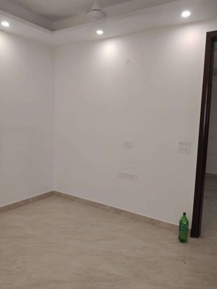 Room, freedom fighters enclave 2 Bedroom 800 Sq.Ft. Builder Floor In Freedom Fighters Enclave Delhi 10515828