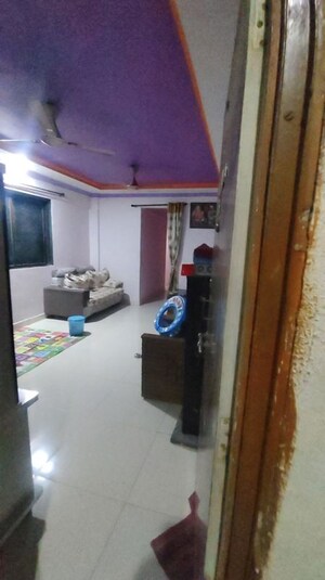 Furnished Amenities in 1.5 BHK Apartment at Shree Apartment Majiwada, Majiwada – for Rent
