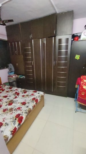 Bedroom in 1.5 BHK Apartment at Shree Apartment Majiwada, Majiwada – for Rent