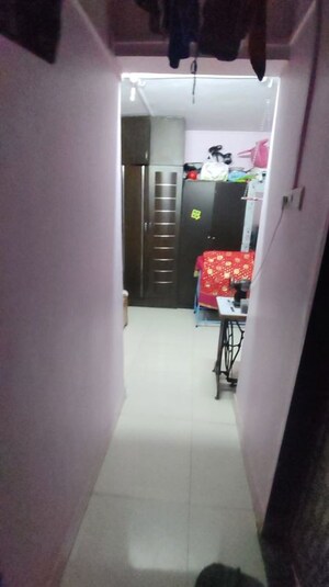 Furnished Amenities in 1.5 BHK Apartment at Shree Apartment Majiwada, Majiwada – for Rent