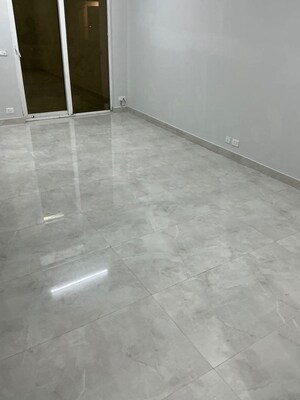 Room in 2 BHK Apartment at Signature Global City, Sector 37d – for Rent