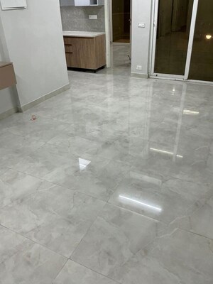 Room in 2 BHK Apartment at Signature Global City, Sector 37d – for Rent