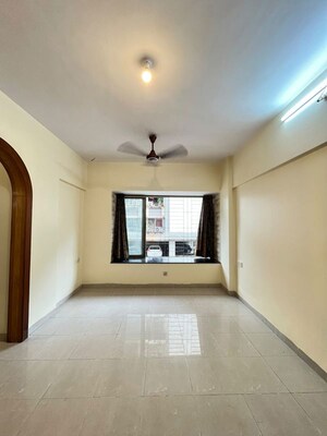 1 BHK Apartment For Rent in Kandivali East