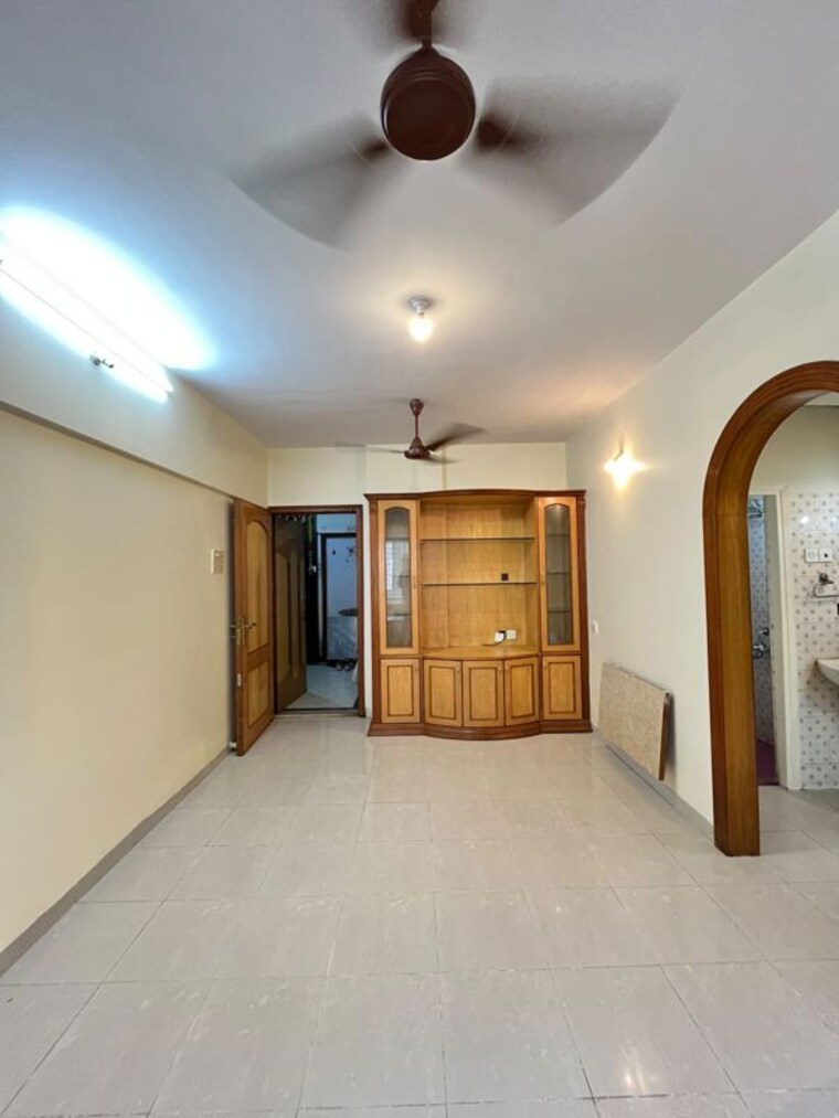 Room, kandivali east 1 Bedroom 525 Sq.Ft. Apartment In Kandivali East Mumbai 10515832