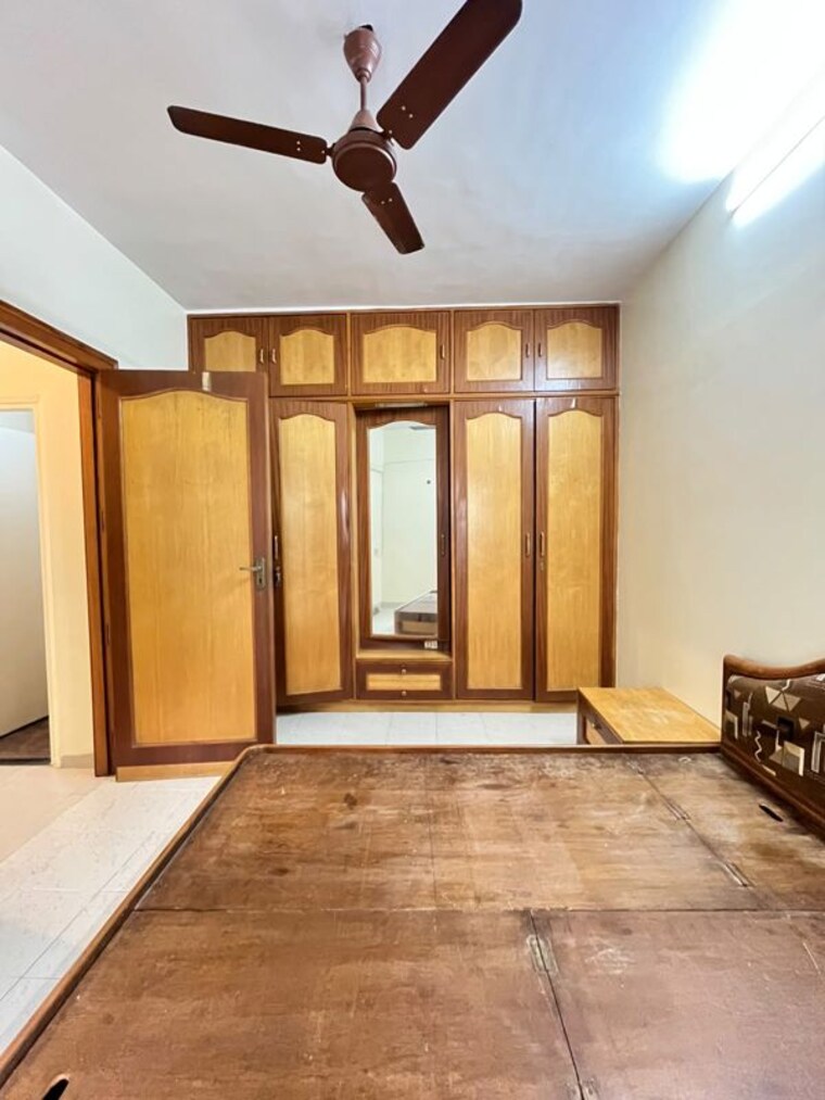 Room, kandivali east 1 Bedroom 525 Sq.Ft. Apartment In Kandivali East Mumbai 10515832