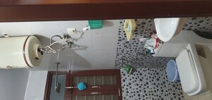 Bathroom in 2 BHK Builder Floor at Palam Vihar – for Rent