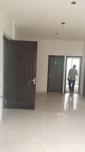 Room in 2 BHK Builder Floor at BPTP The Pedestal, Sector 70a – for Sale