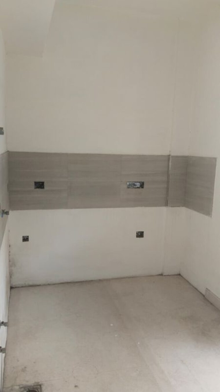 Bathroom, bptp-the-pedestal 2 Bedroom 1187 Sq.Ft. Builder Floor In Sector 70a Gurgaon 10515901