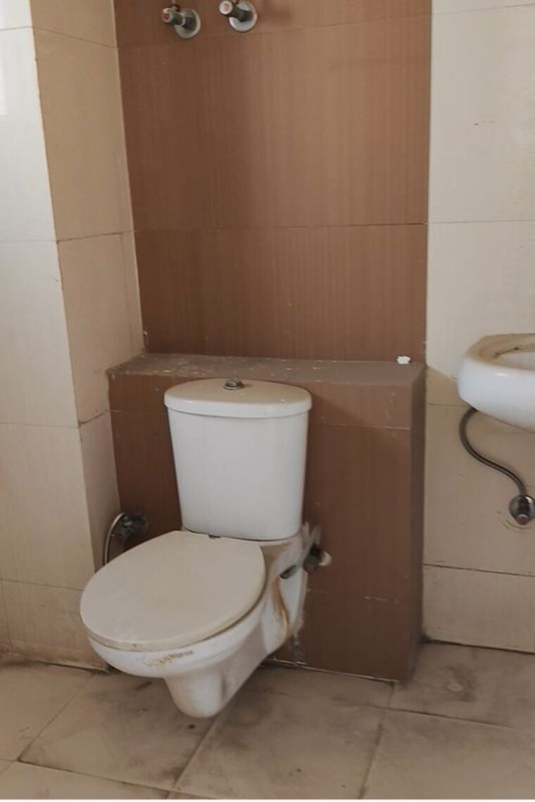 Bathroom, value-meadows-vista 2 Bedroom 1030 Sq.Ft. Apartment In Raj Nagar Extension Ghaziabad 10515912