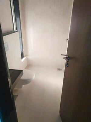 Bathroom in 4 BHK Apartment at Sheth Avalon, Laxmi Nagar – for Rent