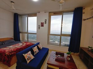 Bedroom in 1 RK Apartment at Hiranandani Estate Solitaire C, Ghodbunder Road – for Rent