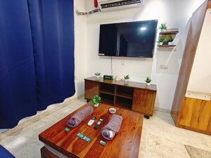 Furnished Amenities in 1 RK Apartment at Hiranandani Estate Solitaire C, Ghodbunder Road – for Rent