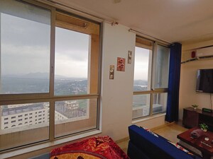 Bedroom in 1 RK Apartment at Hiranandani Estate Solitaire C, Ghodbunder Road – for Rent