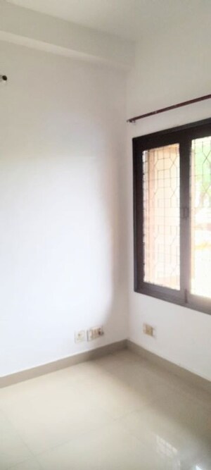 Room in 1 BHK Apartment at Sector 26 – for Rent