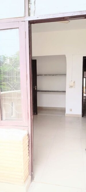 Room in 1 BHK Apartment at Sector 26 – for Rent