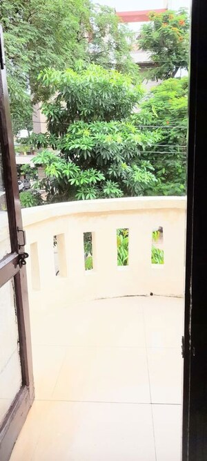 Balcony in 1 BHK Apartment at Sector 26 – for Rent