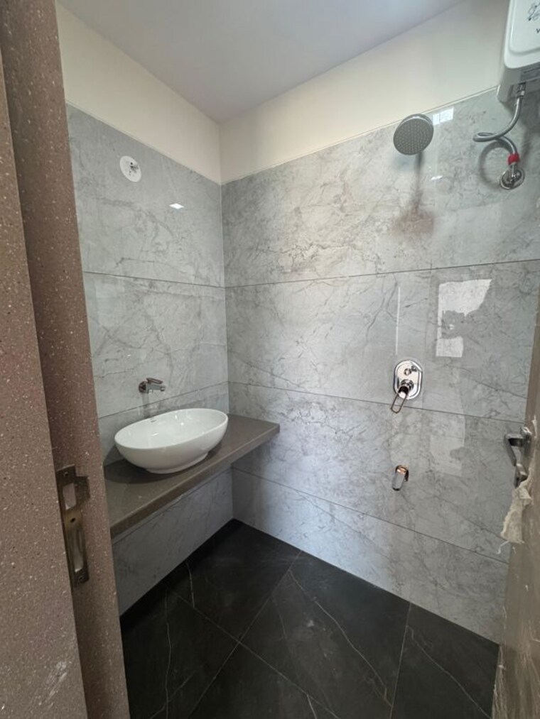 Bathroom, ashapura-rang-rekha 1 Bedroom 450 Sq.Ft. Apartment In Dahisar East Mumbai 10516000