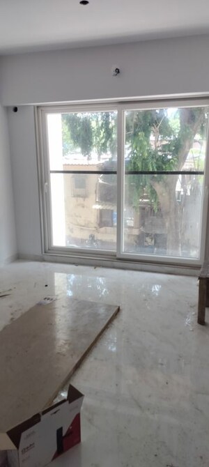 Room in 1 BHK Apartment at Asshna Seabliss, Versova – for Sale