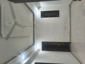 Furnished Amenities in 4 BHK Builder Floor at Galaxy Apartments Sector 49, Sector 49 – for Sale
