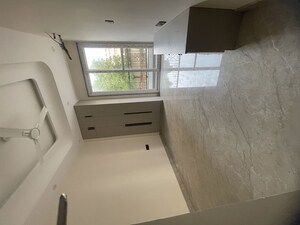 Room in 3 BHK Builder Floor at Puri Kohinoor, Sector 89 – for Sale