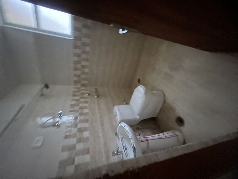 Bathroom, heritage-ozone-square 3 Bedroom 1500 Sq.Ft. Apartment In Sector 89 Faridabad 10516043
