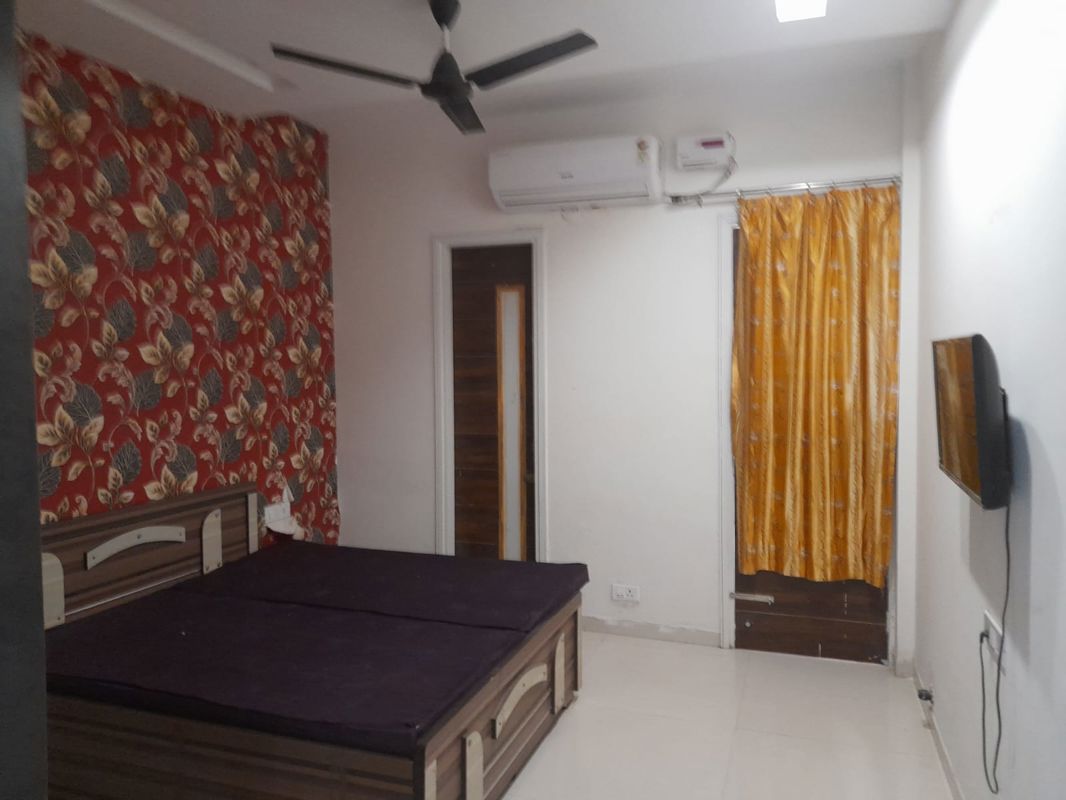 2 BHK 1300 Sq.Ft. Apartment in Gomti Homes