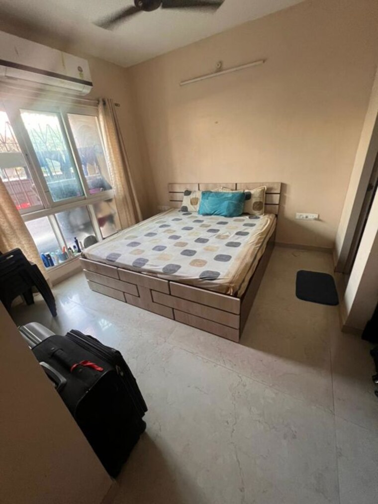 Bedroom, dosti-west-county-phase-4-dosti-pine 1.5 Bedroom 600 Sq.Ft. Apartment In Balkum Pada Thane 10516074