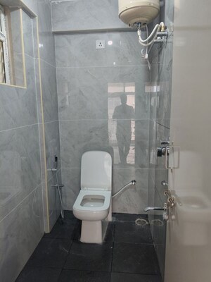 Bathroom in 1 RK Apartment at Krishna Residency Kadubeesanahalli, Kadubeesanahalli – for Rent
