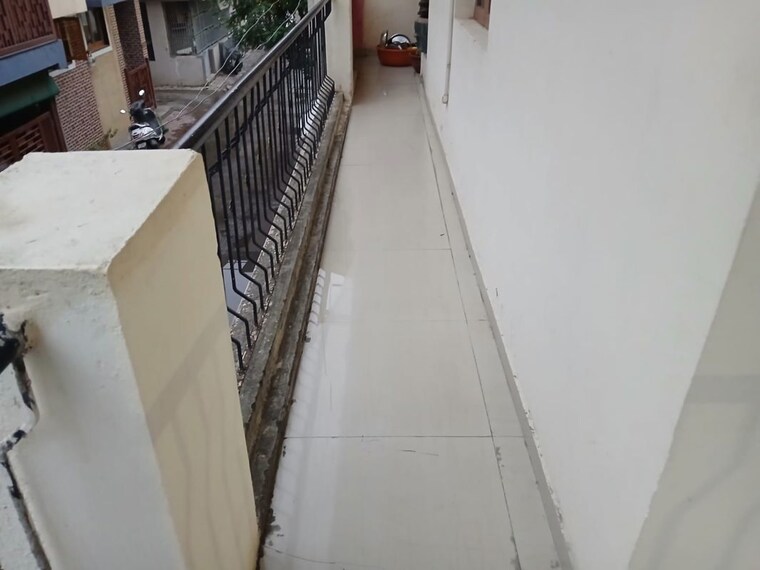 Balcony, prahlad nagar 1 Bedroom 450 Sq.Ft. Villa In Prahlad Nagar Ahmedabad 10516122