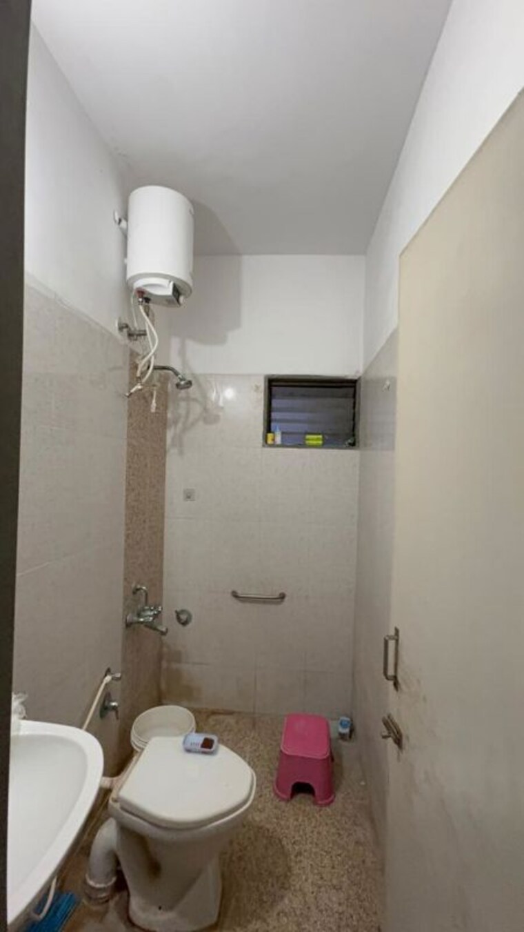 Bathroom, vejalpur 2 Bedroom 850 Sq.Ft. Apartment In Vejalpur Ahmedabad 10516151