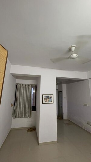 Room in 2 BHK Apartment at Vejalpur – for Rent