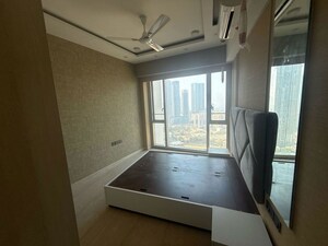 Room in 2 BHK Apartment at Lodha The Park, Worli – for Sale